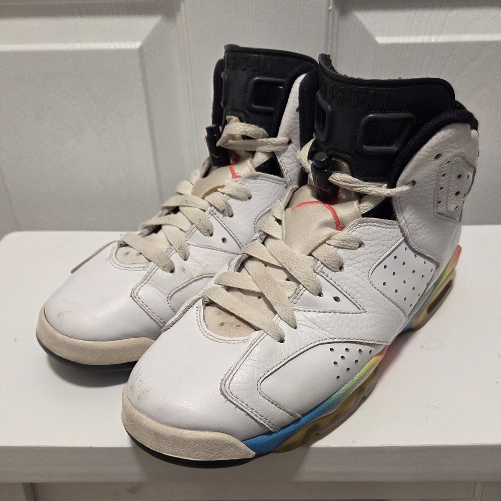 Nike Air Jordan VI 6 Retro White Rainbow 2009 Size 6.5Y